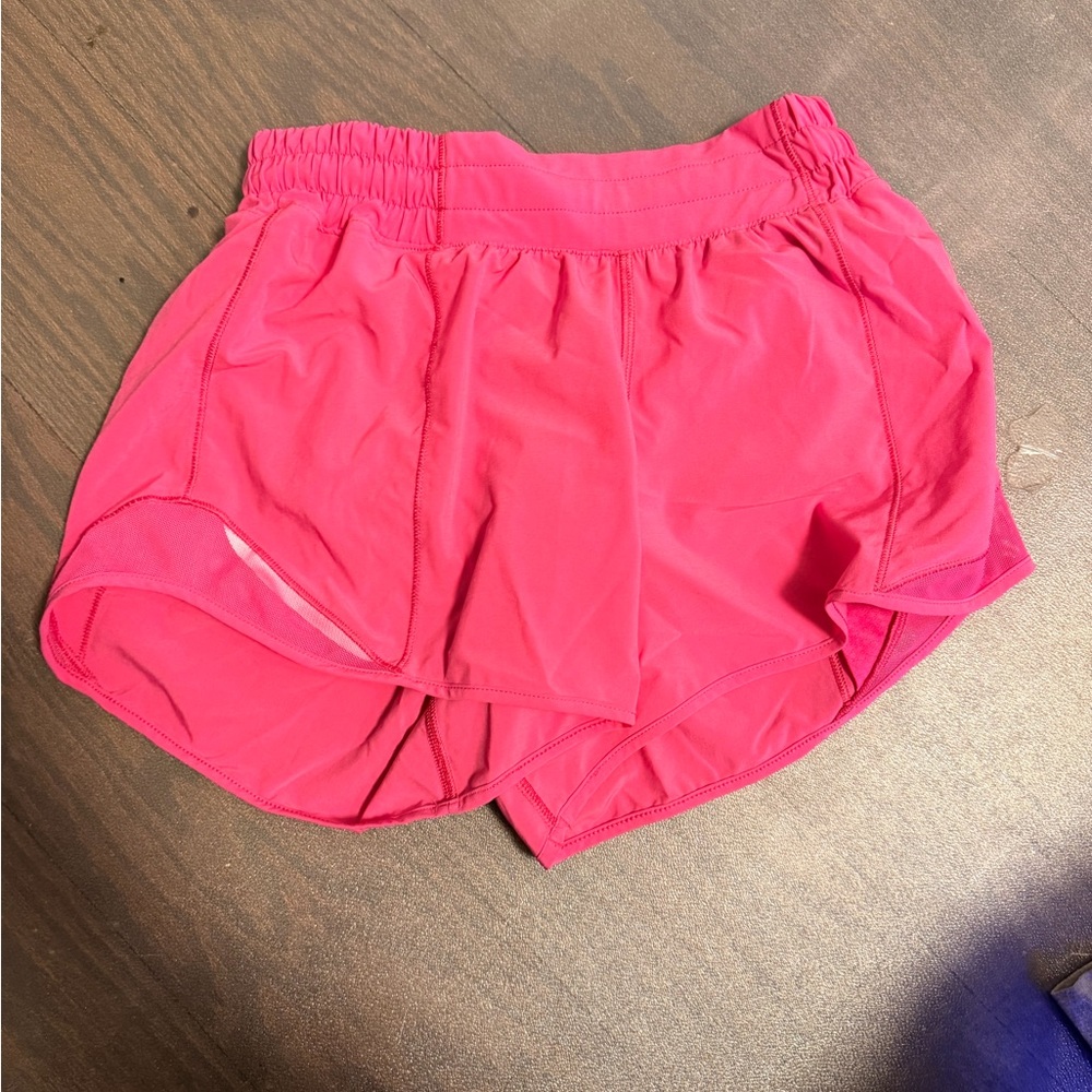 Lululemon Hot Pink 4" Brand New Condition - Picture 2 of 4